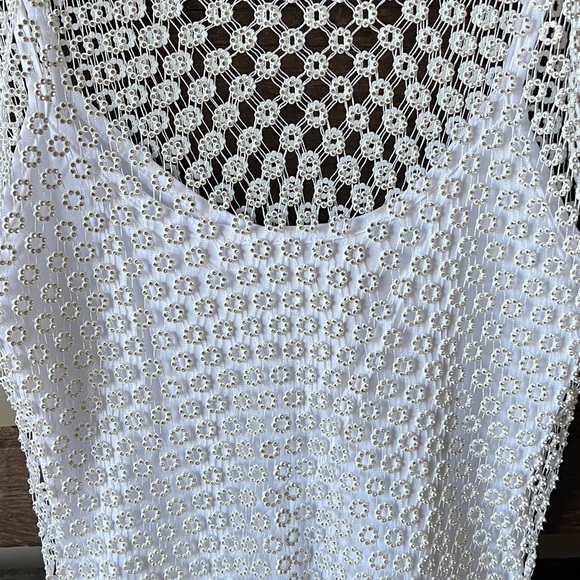 NWT House of Harlow 1960 White Crochet Top - Picture 2 of 10